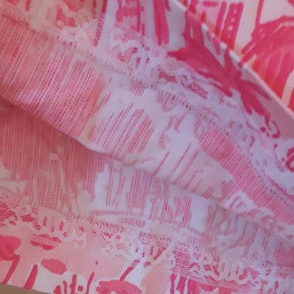 Lilly Pulitzer Rule breakers 💐🌸💗 - Picture 4 of 5